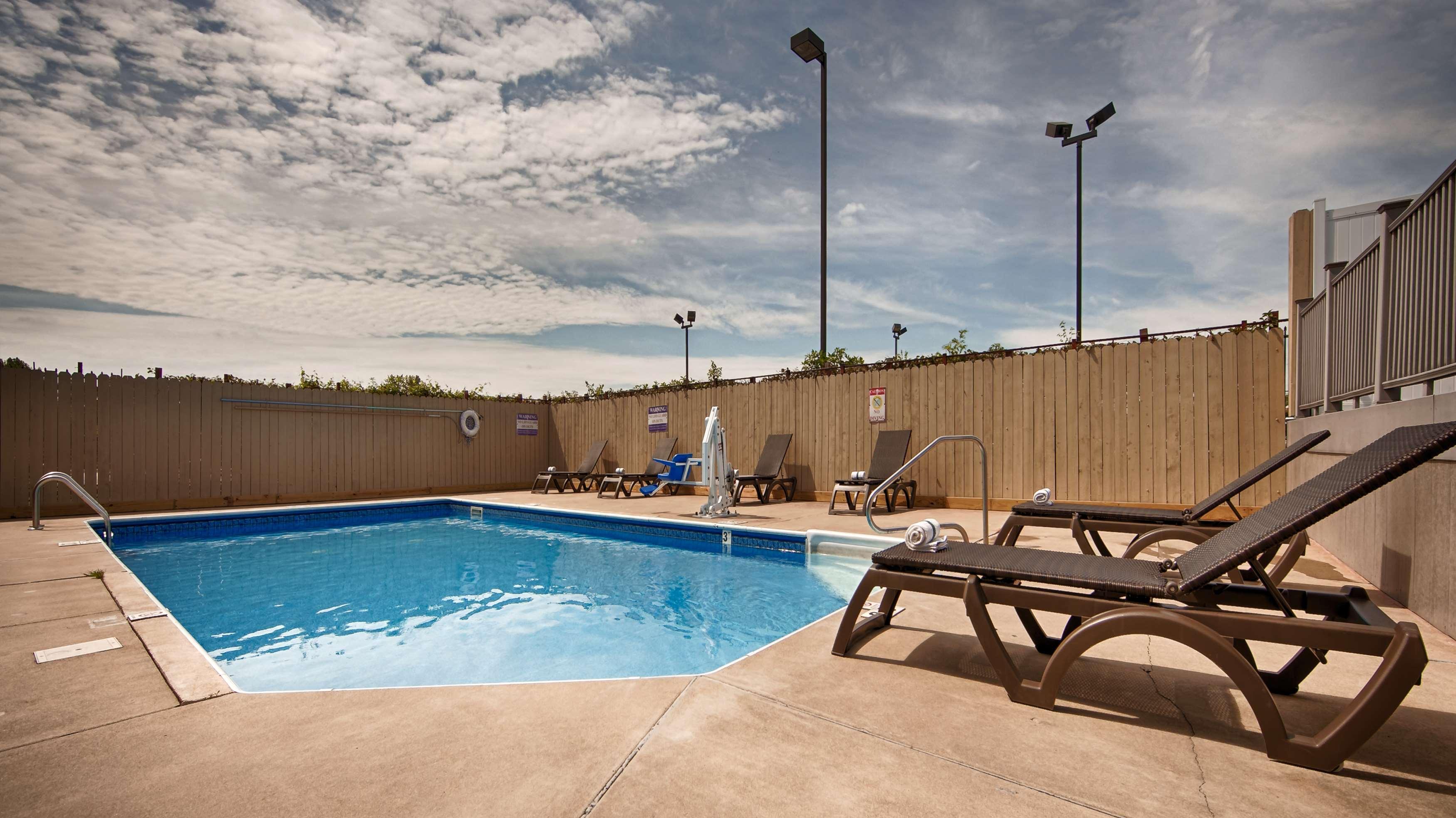 Best Western Crossroads Inn Schererville Ngoại thất bức ảnh